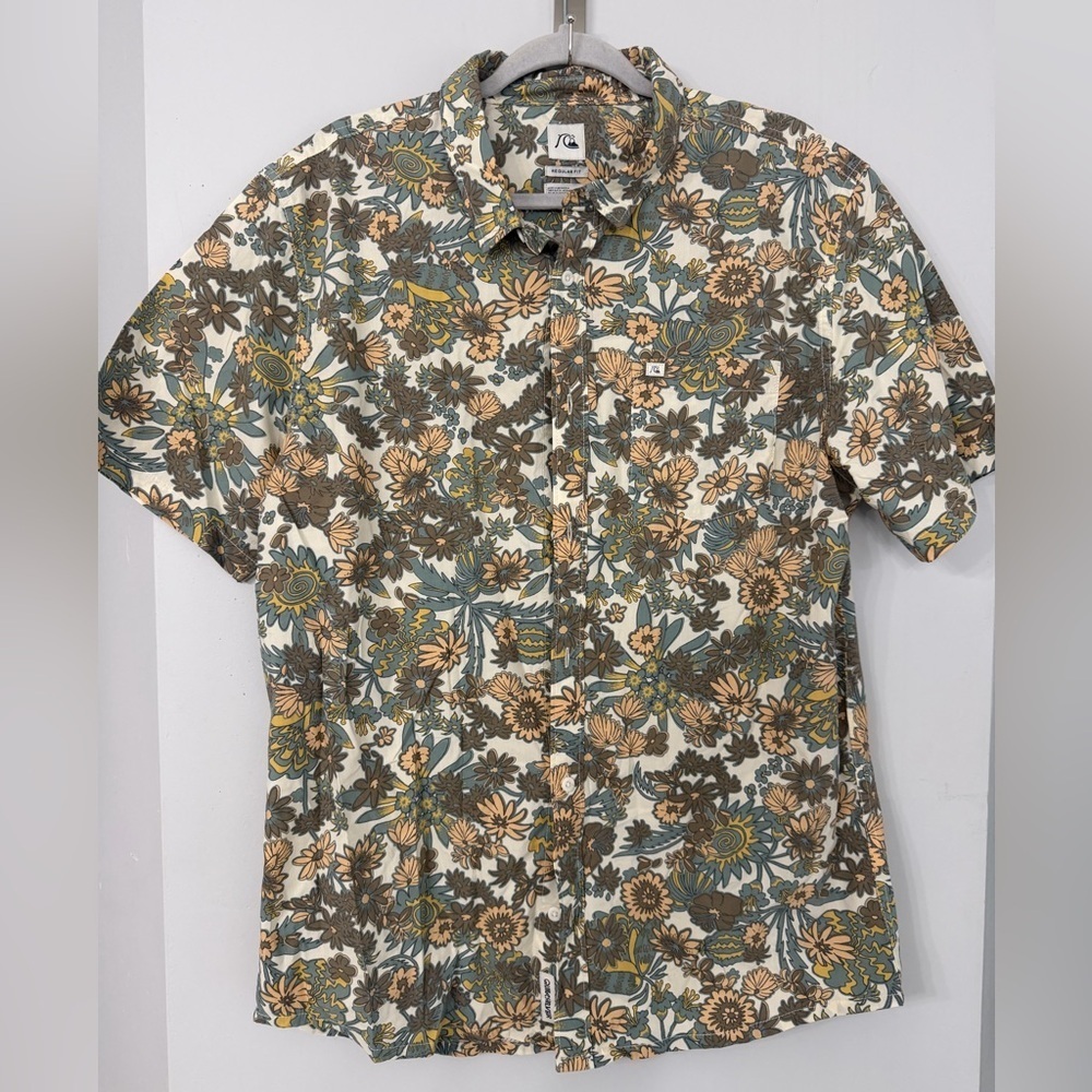 Quiksilver Mens Large Muted Color Floral Tropical Hawaiian Surf Short Sleeve Top